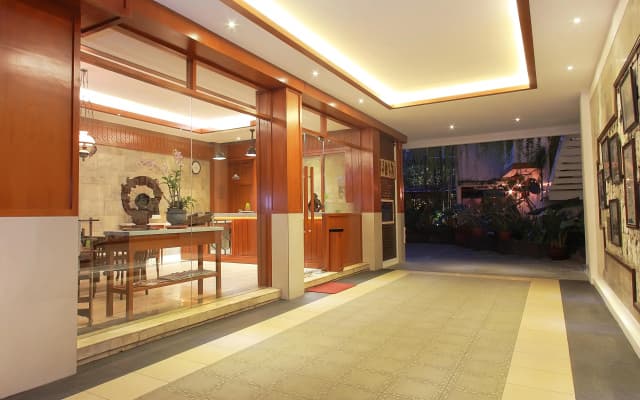 Paku Mas Hotel