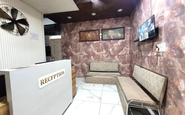 Hotel Ram Ghat Inn