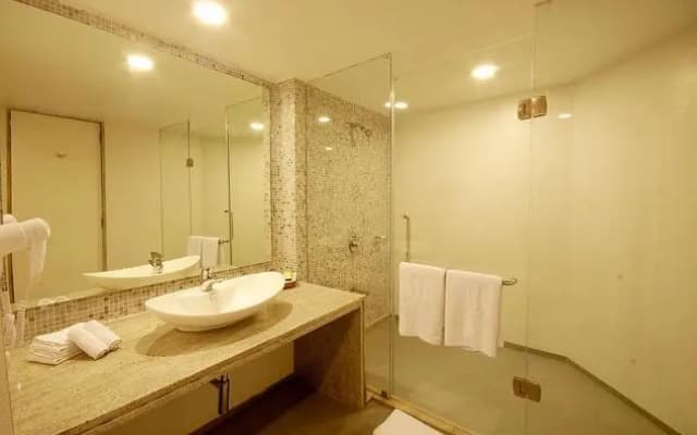 Seasons Hotel - Rajkot