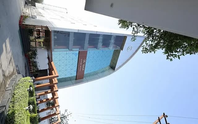 Hotel Latitude