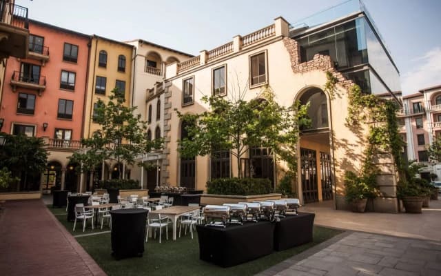 Pivot Hotel Montecasino