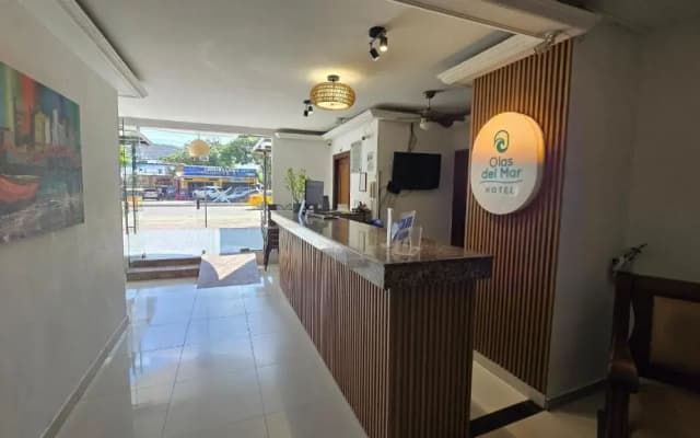 Hotel Olas Del Mar