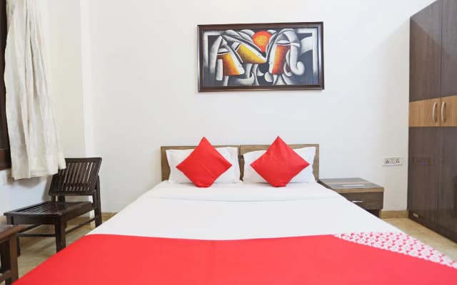 OYO 71898 Hotel King Villa's