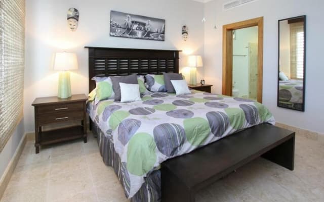 Fully Equipped Apartment Overlooking Golf Course at Luxury Beach Resort