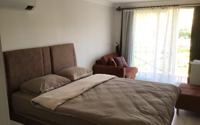 Zeyos Lodge