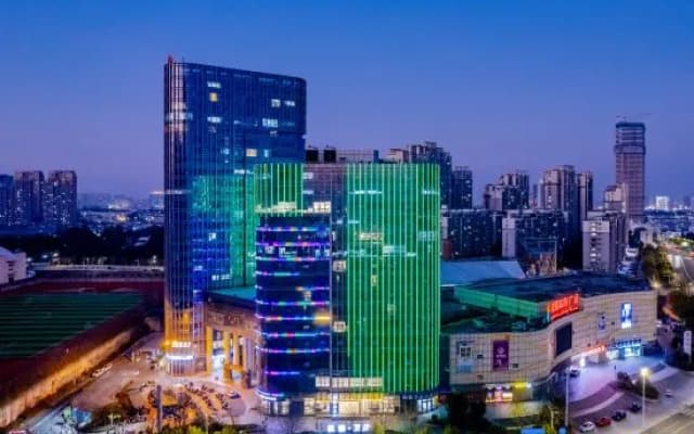 Xuancheng Fenglai Hotel (Wanling Lake Scenic Area Wanda Plaza)