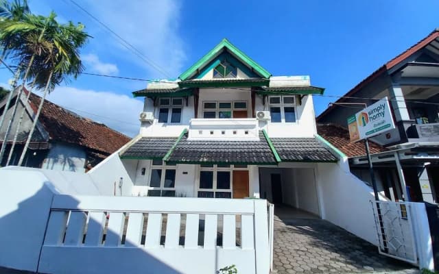 Homestay Jogja 4 Kamar Tidur Full AC Seputaran Umbulharjo dekat Gembiraloka