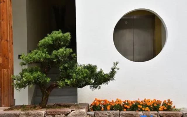 Lingyan Shanju Xingxuan Light Luxury Meisu (Xiangshan Film and Television City)