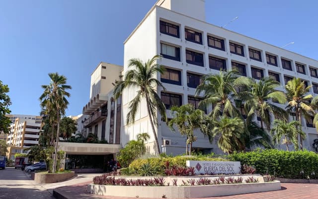 Hotel Faranda Express Puerta Del Sol Barranquilla, A Member of Radisson Individuals