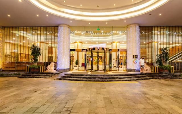 Muong Thanh Luxury Quang Ninh Hotel