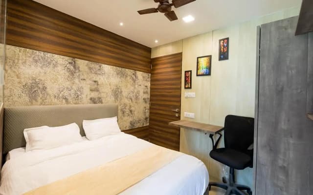 Hotel New Sky Palace Residency - Near International Airport