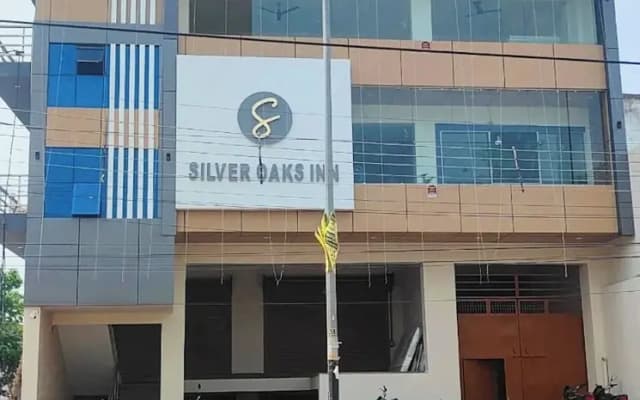 Hotel Silver Oaks Inn Mathura