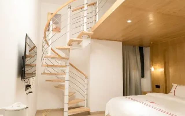 Bozhou Homestay (Haikou Friendship Sunshine City Branch)