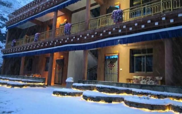 Garze Tagong Grassland Hotel