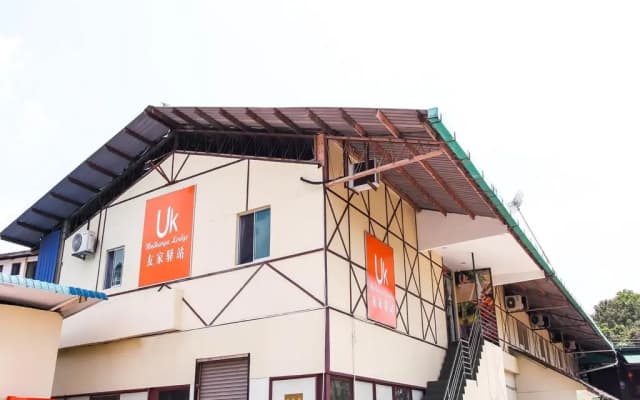 OYO 44066 Unikarya Lodge