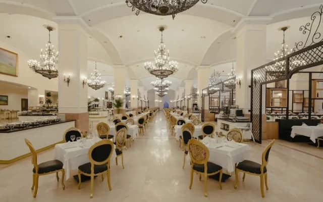 WOW Hotels