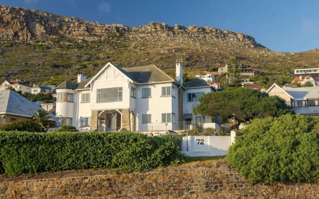 Sunny Cove Manor