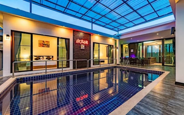 4 Bedroom Modern Pool Villa BL10