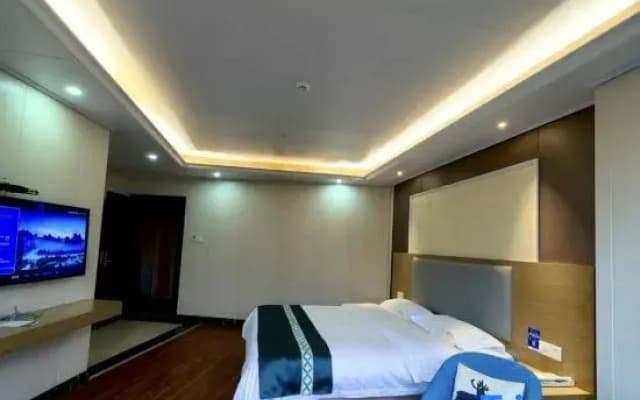 Jinxin Hotel (Dongxing Zhejiang Commercial City)