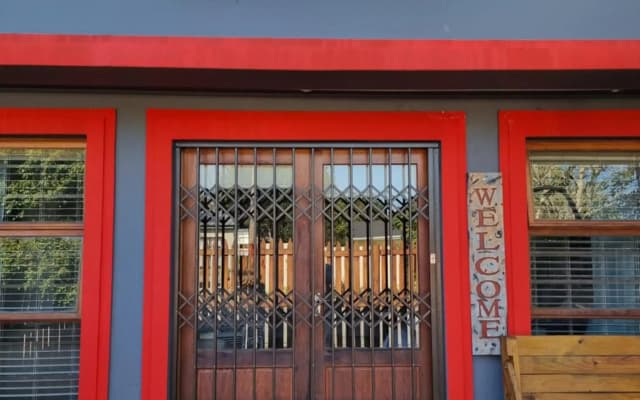 Dolphins Self-Catering Accommodation