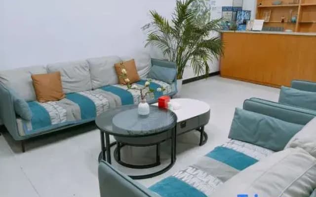 Linghua Homestay (Huangshan South Gate Transfer Center)