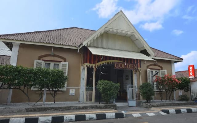 Golden Inn 2 by OYO Rooms