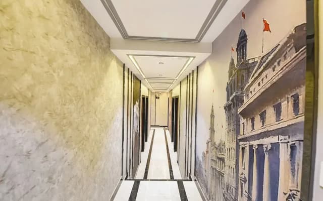 Fabhotel Grand Palazzo I