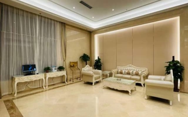 Vienna International Hotel (Baotou Airport)