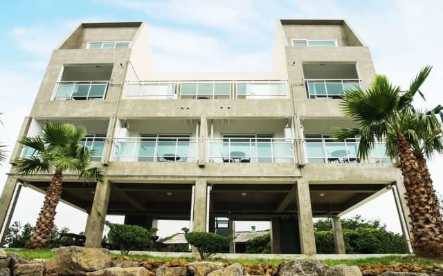 Jeju J Pension