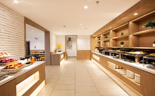 Hanting Premium Hotel Xinyang Railway Station