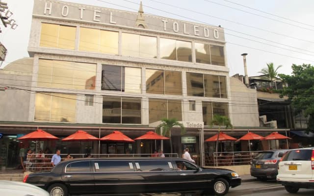 Hotel Toledo FL