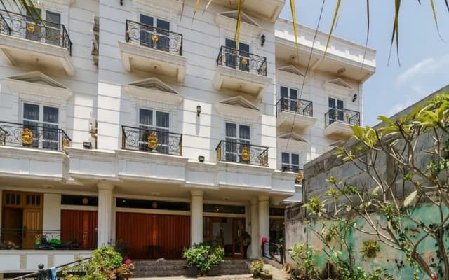 Arafah Guest House by RedDoorz