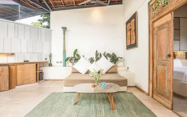 Elegant 1-br Villa With Pool, 800m to Echo Beach