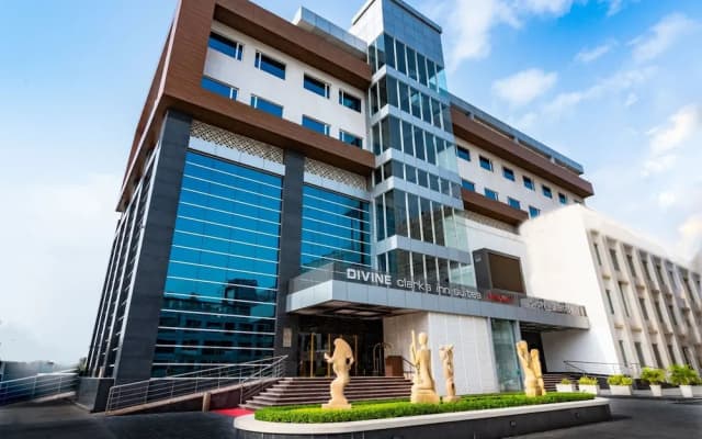 Divine Clarks Inn Suites