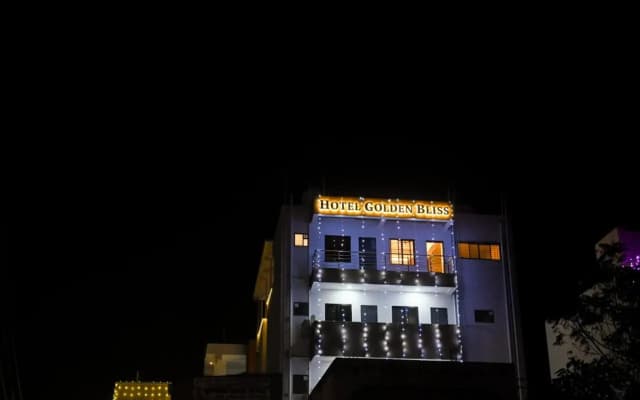 Hotel Golden Bliss