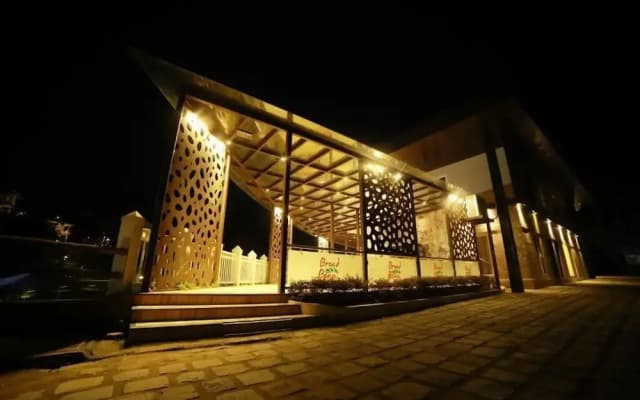 Broad Bean Resort & Spa