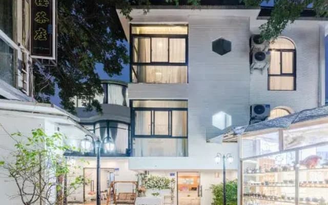 AMOY·Happiness Home Inn (Cozy Retreat Near the Sea, Huandao South Road)