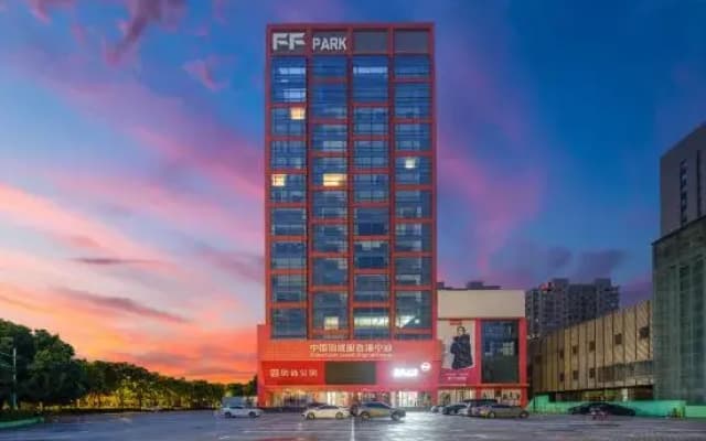 Manxi Hotel (Pinghu Economic Development Zone China Clothing City Branch)