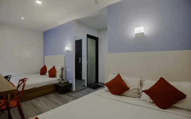 RedDoorz Plus near SM Fairview
