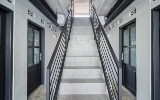 RedDoorz Syariah near Galeria Mall Yogyakarta