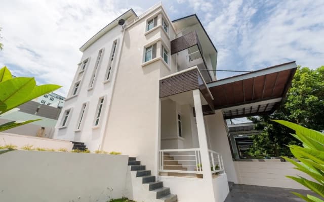 Shamrock Beach Villas