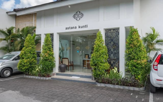 The Kanjeng Suites Villas Seminyak