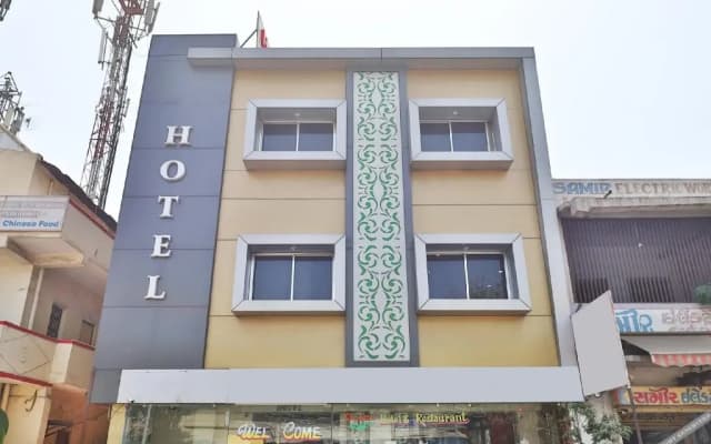 Lalji's Hotel & Restaurant
