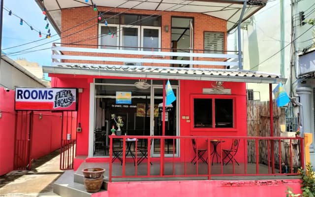 Taphouse Guest House