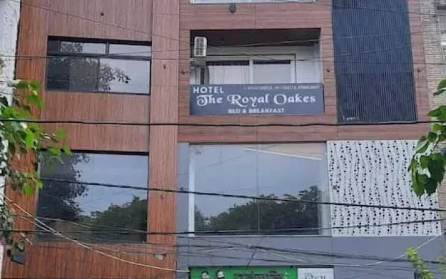 The Royal Oakes