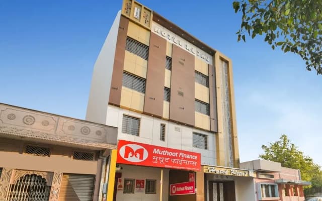 Capital O 39331 Hotel Retaj