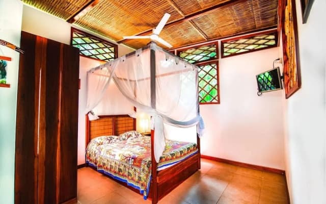 Villa 6 - Luxury 2 Bed Villa - Private Garden