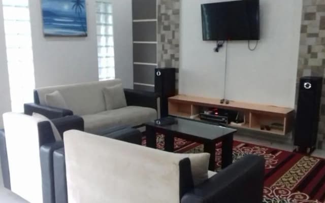 Alamanda Villa