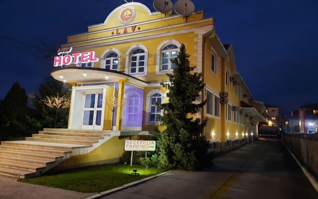 Hotel Lav