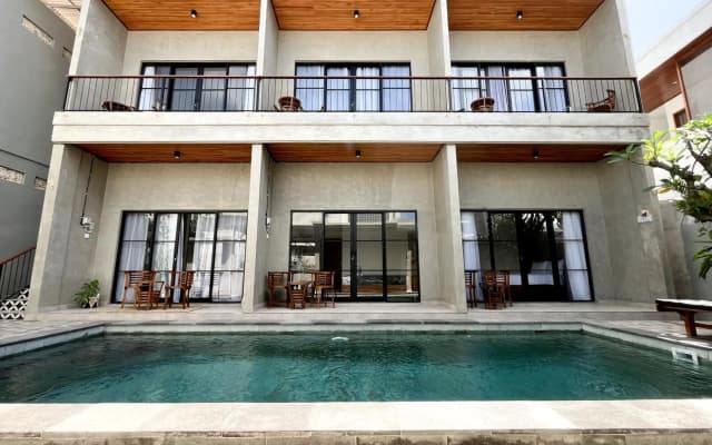 Adi surya guest house